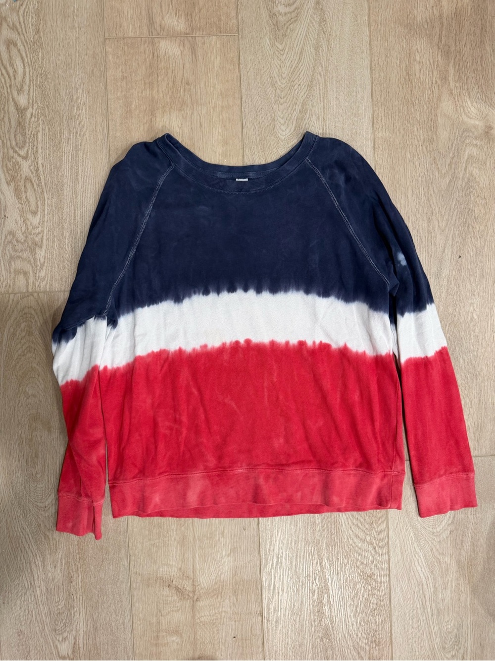 Old Navy Women's Americana Tie-Dye Crewneck cotton pullover - Navy White Red